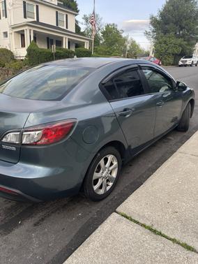 Green 2010 Mazda Mazda3 i Touring