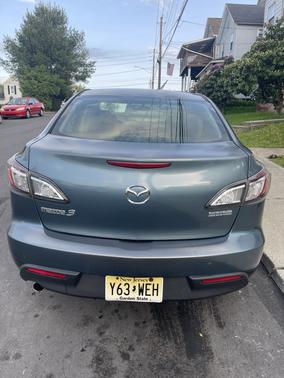 Green 2010 Mazda Mazda3 i Touring