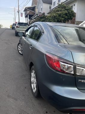 Green 2010 Mazda Mazda3 i Touring