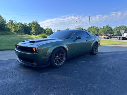 Green 2019 Dodge Challenger SRT Hellcat