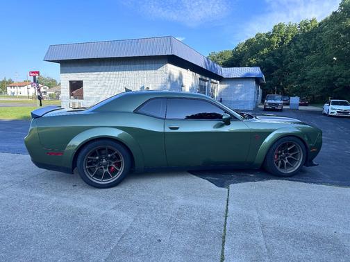 Green 2019 Dodge Challenger SRT Hellcat