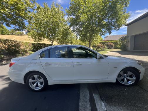 2008 BMW 528 i