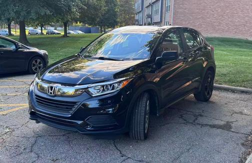 Black 2022 Honda HR-V LX