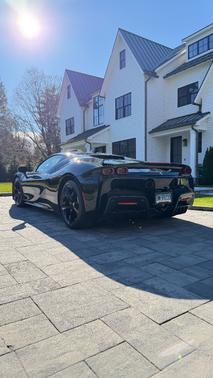 2023 Ferrari SF90 Stradale Base