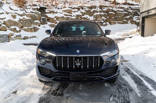2021 Maserati Levante Base
