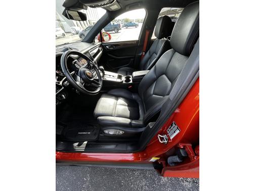 2023 Porsche Macan T