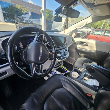 Gray 2021 Chrysler Pacifica Touring L