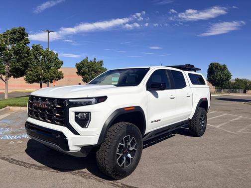 White 2023 GMC Canyon AT4X