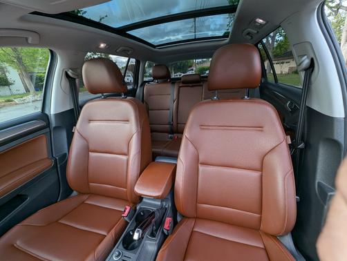 Gray 2017 Volkswagen Golf Alltrack TSI SE
