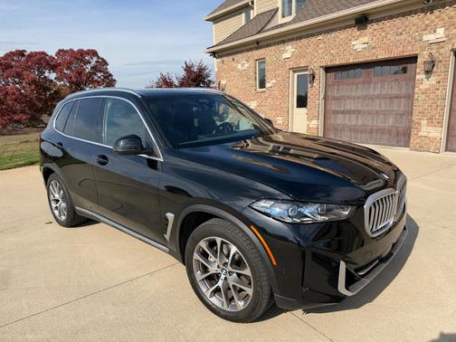 Black 2026 BMW X5 xDrive40i