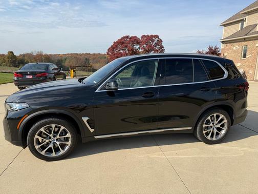 Black 2026 BMW X5 xDrive40i