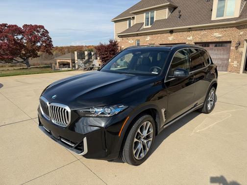 Black 2026 BMW X5 xDrive40i