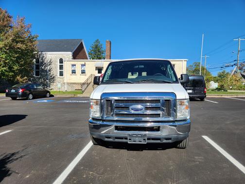 2013 Ford E350 Super Duty Cargo