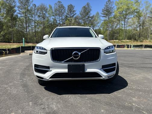 2019 Volvo XC90 T5 Momentum