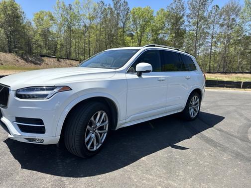 2019 Volvo XC90 T5 Momentum