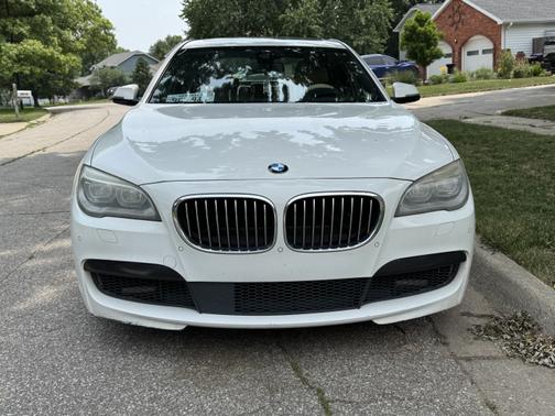 2015 BMW 750 i