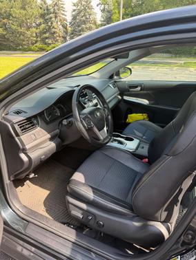 Black 2013 Toyota Camry SE