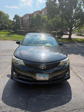 Black 2013 Toyota Camry SE