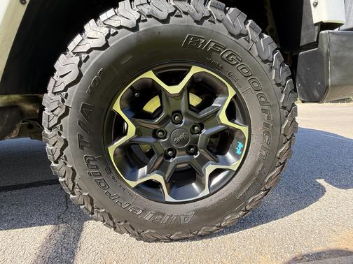 White 2018 Jeep Wrangler JK Unlimited Sahara