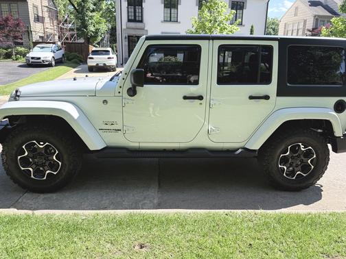 White 2018 Jeep Wrangler JK Unlimited Sahara