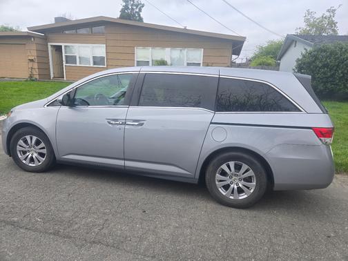 Gray 2017 Honda Odyssey EX-L