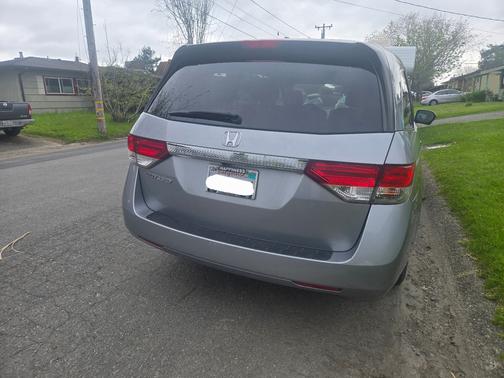 Gray 2017 Honda Odyssey EX-L