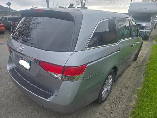 Gray 2017 Honda Odyssey EX-L