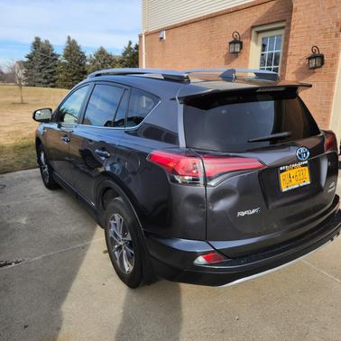 2018 Toyota RAV4 Hybrid XLE