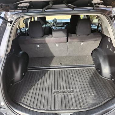 2018 Toyota RAV4 Hybrid XLE