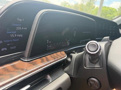 White 2022 Cadillac Escalade ESV Sport Platinum
