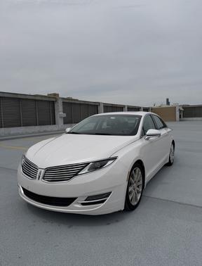 White 2015 Lincoln MKZ Hybrid Base