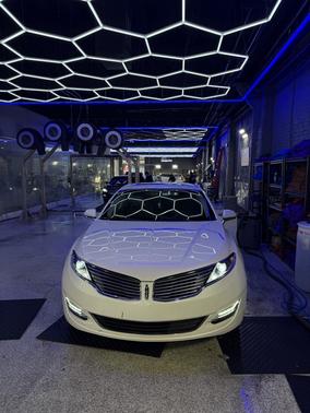 2015 Lincoln MKZ Hybrid Base