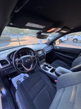 Gray 2017 Jeep Grand Cherokee Laredo
