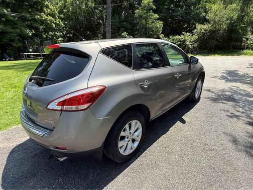 Gray 2011 Nissan Murano S