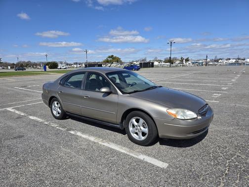 2003 Ford Taurus SES
