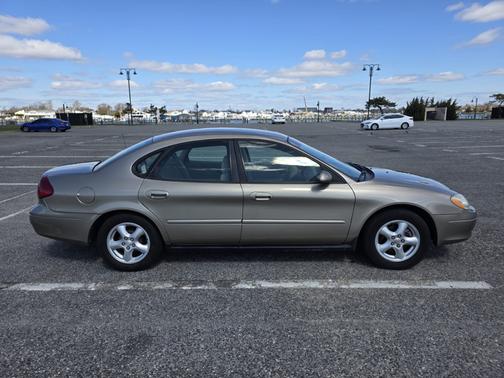 2003 Ford Taurus SES