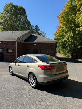 Gold 2015 Ford Focus SE