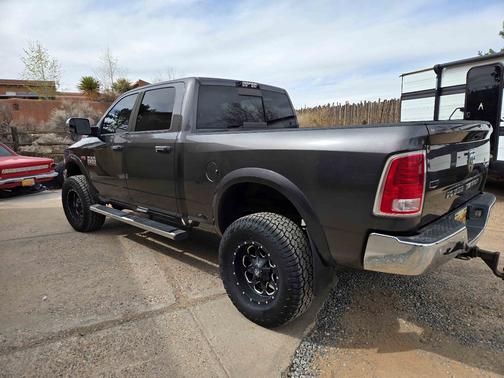 2016 RAM 2500 Laramie