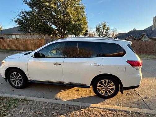 2016 Nissan Pathfinder SL