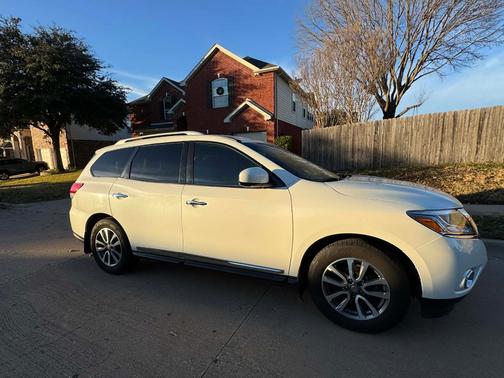 2016 Nissan Pathfinder SL