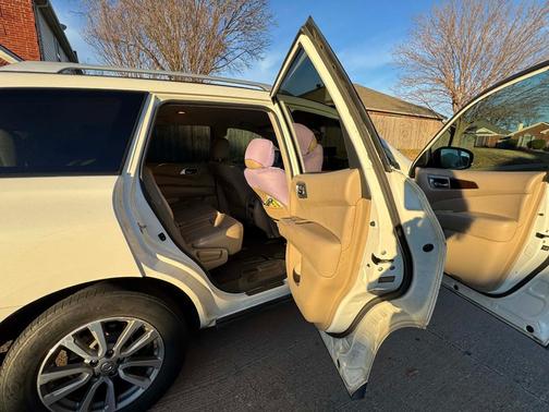 2016 Nissan Pathfinder SL