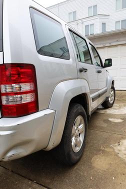 Silver 2012 Jeep Liberty Sport