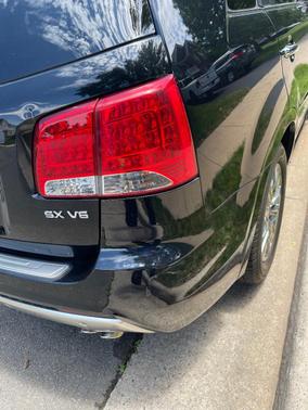 Black 2013 Kia Sorento SX