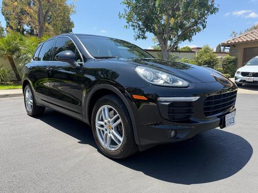 Black 2016 Porsche Cayenne Cayenne