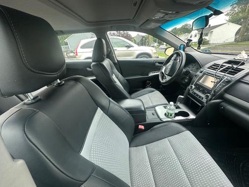 Black 2012 Toyota Camry LE