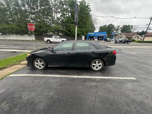 Black 2012 Toyota Camry LE