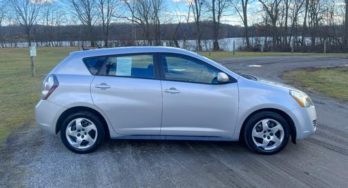 2009 Pontiac Vibe Base