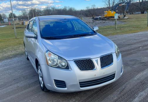 2009 Pontiac Vibe Base