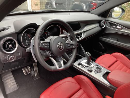 Black 2022 Alfa Romeo Stelvio Veloce