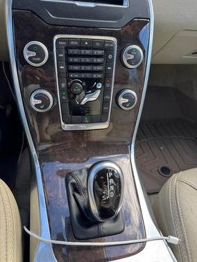 2015 Volvo XC70 T5 Premier